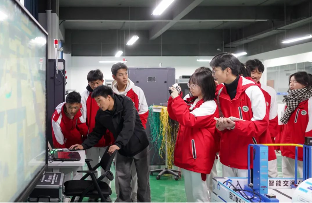 职普融通共育人，研学体验增知识——毕节市民族中学师生赴毕节工业职业技术学院开展研学活动