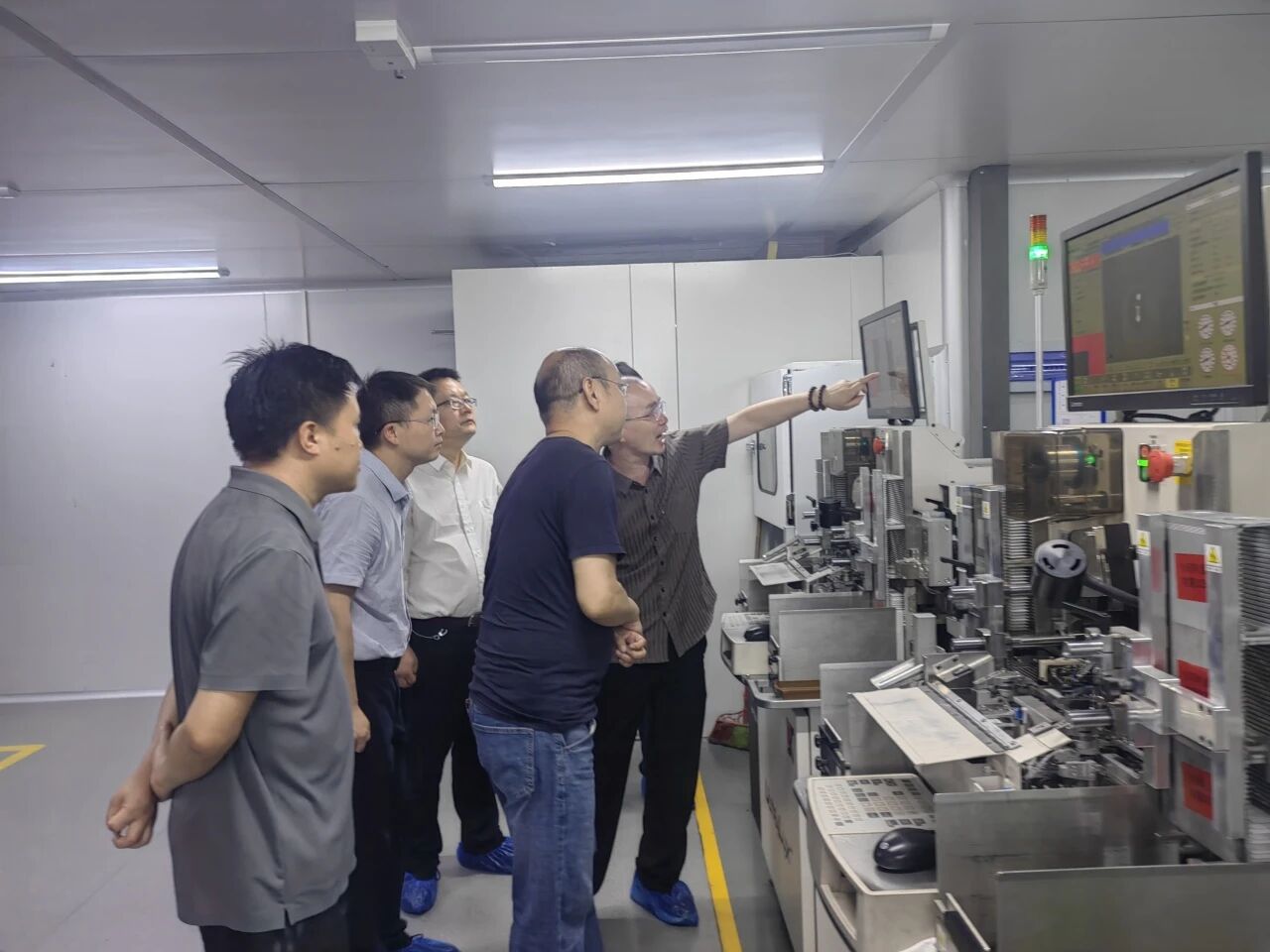 深化校企合作 赋能产教融合——学院领导赴毕节高新区开展企业调研