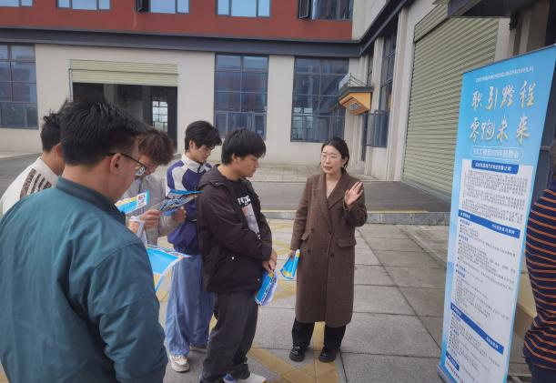 汽车工程系举办2025年汽车行业专场招聘会暨企业宣讲会