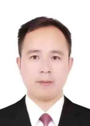 曾正华教师风采简介
