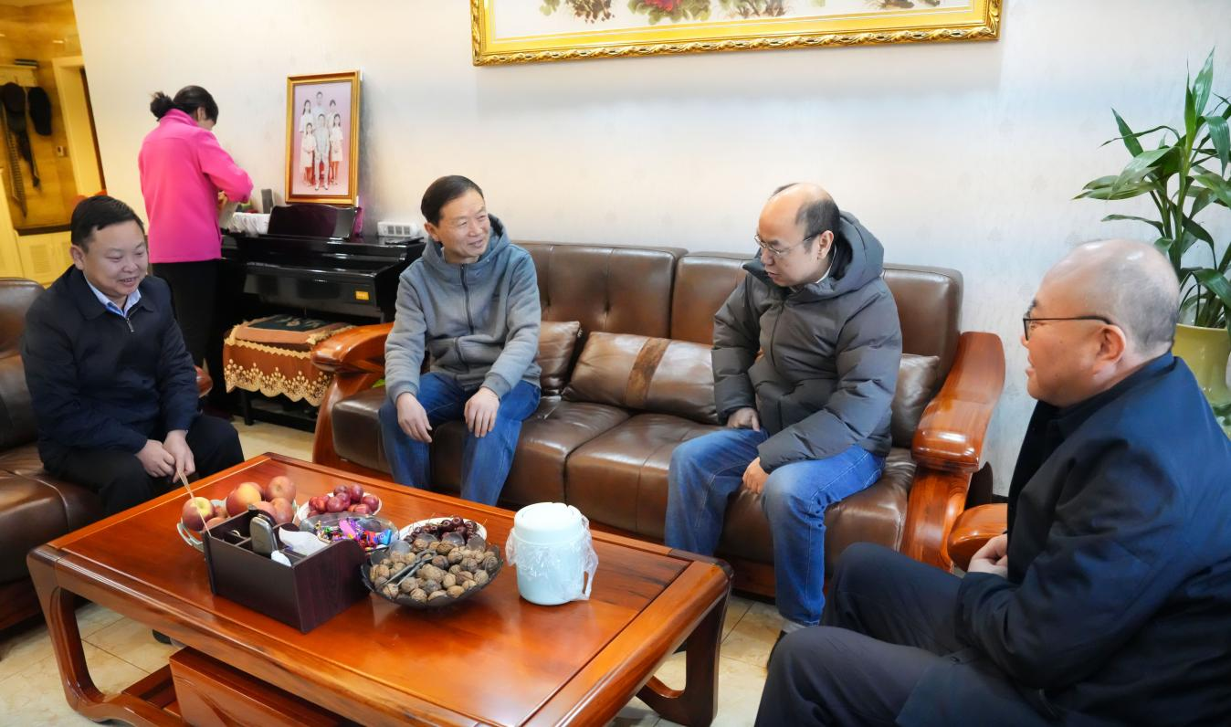 岁寒情深送温暖  凝聚共识绘同心——学院领导春节前夕走访慰问离退休老同志及驻村干部