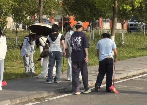 以劳树德·以劳增智┃我校学生社区开展劳动教育实践活动