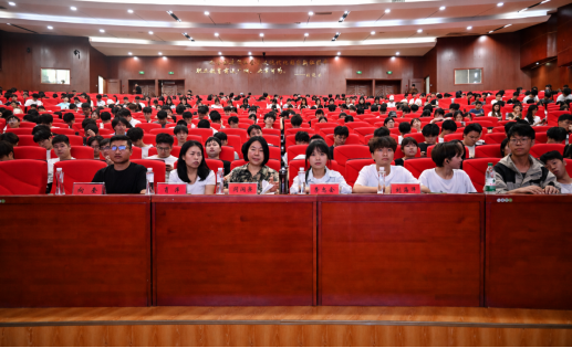 我校学生社区举办“工职院人”分享会